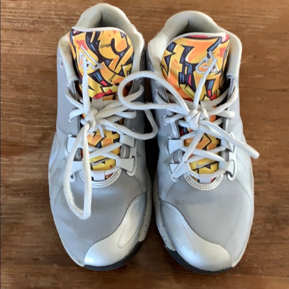 Nike Giannis Freak 1 basketball shoes